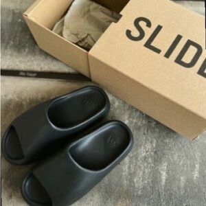 NIB Adidas Yeezy Slides Slate Grey – Comfortable Lightweight Slides